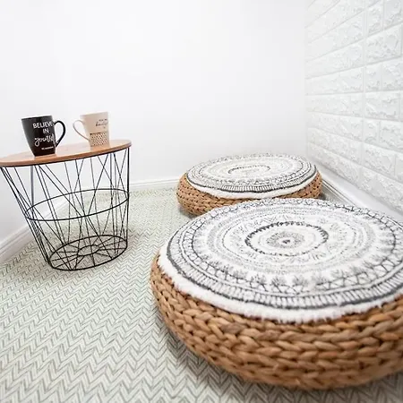 Bright & Cozy 33 Retreat-dristor
